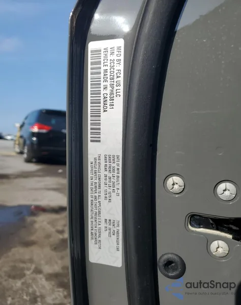 2023 Dodge Challenger R/T z USA, uszkodzony, nr VIN 2C3CDZBT8PH638181